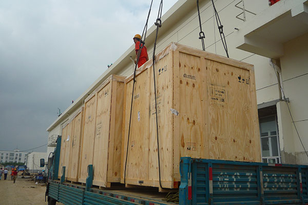 設(shè)備吊裝上樓 設(shè)備吊裝上樓