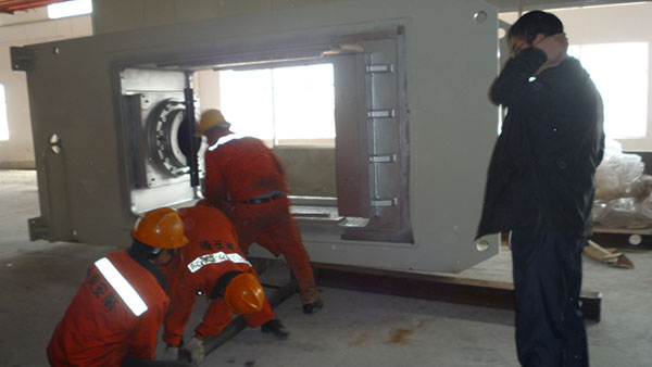 揚州依利安達壓合機設備安裝 揚州依利安達壓合機設備安裝