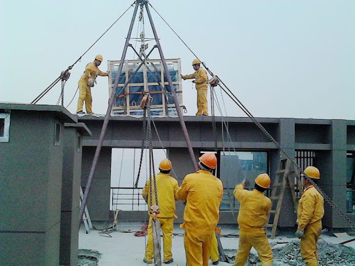 大型設備吊裝搬運安裝工需要掌握哪些安全技術措施 大型設備吊裝搬運安裝工需要掌握哪些安全技術措施