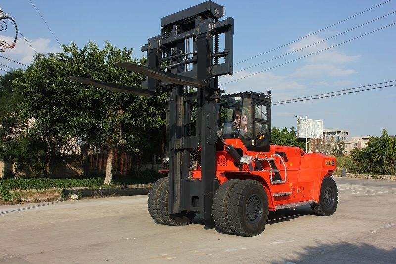 叉車在設備搬運中需要預防哪些事故的發生 叉車在設備搬運中需要預防哪些事故的發生